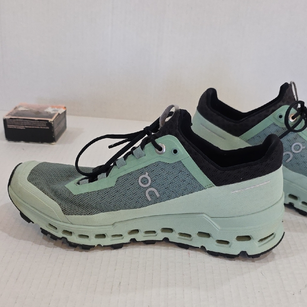On Running Women's Mint Green and Black Cloudventure Trail Shoes 7.5 - Picture 10 of 12